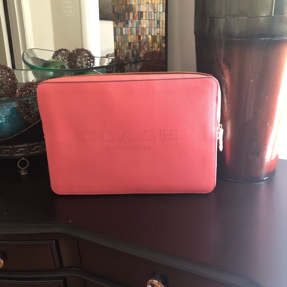 COPY - COPY - Coach laptop case - Picture 1 of 5